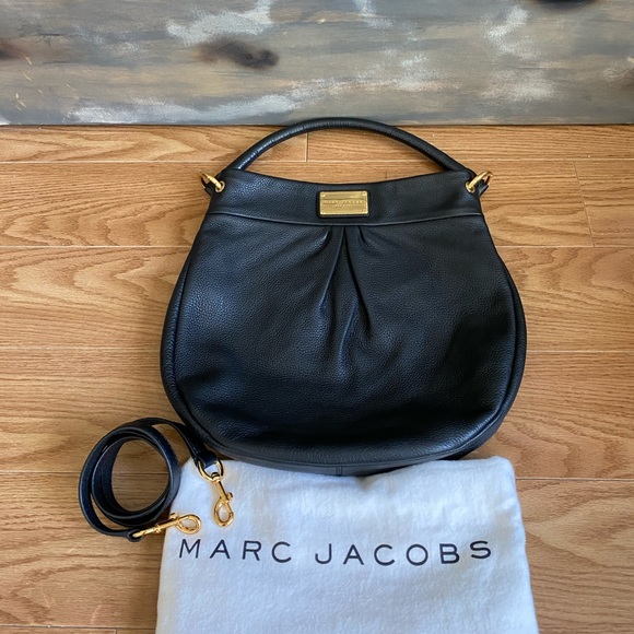 Marc Jacobs Handbags - Marc Jacobs classic Hobo Bag